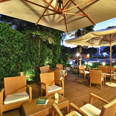 호텔 Niagara 리그나노 사비아도로